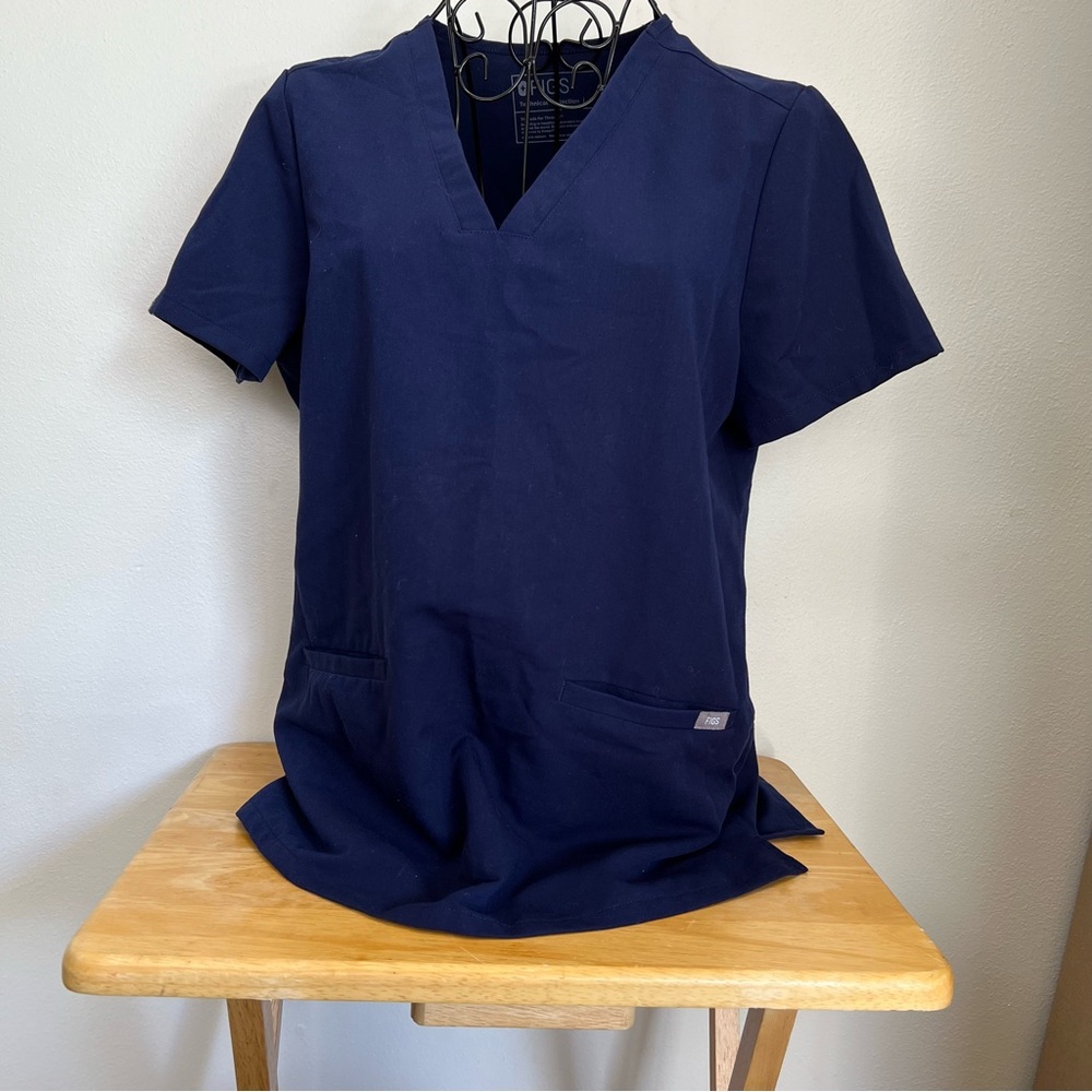 Figs Technical Collection women’s  navy‎ blue short sleeves size  top M - Picture 2 of 6